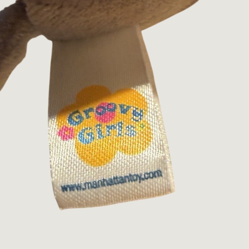 2000 Groovy Girls CAT Manhattan Toy Tiny 3.5 inches Gray with Pink Leash Flower - Picture 6 of 6